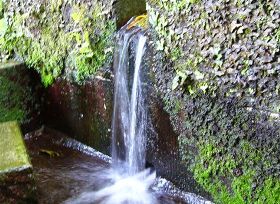 解雷ヶ清水