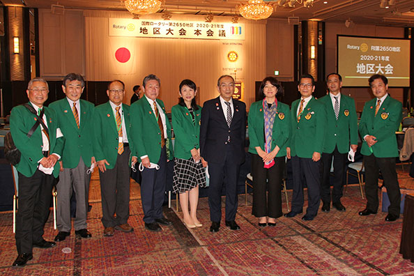 4��4���n����{��c