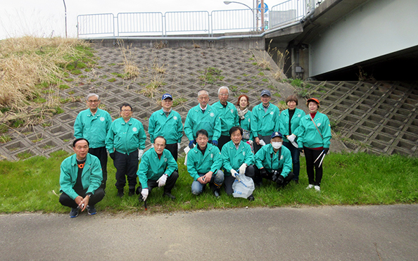 �h���S�����o�[�𗬉��Â̑��H�쐴�|