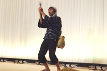 �N���Ƒ����